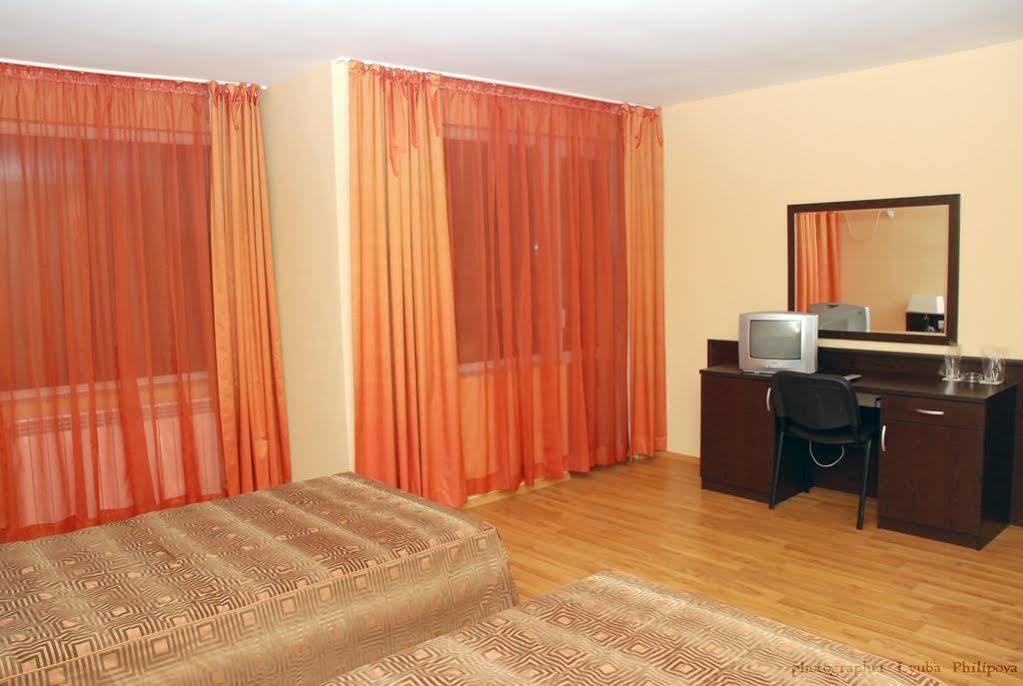 Family Art-Hotel Zora Vratsa ภายนอก รูปภาพ