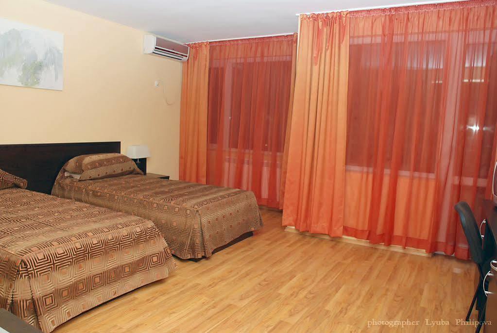 Family Art-Hotel Zora Vratsa ภายนอก รูปภาพ