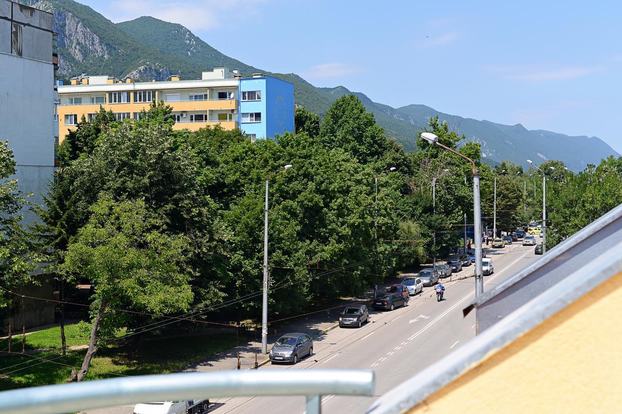 Family Art-Hotel Zora Vratsa ภายนอก รูปภาพ