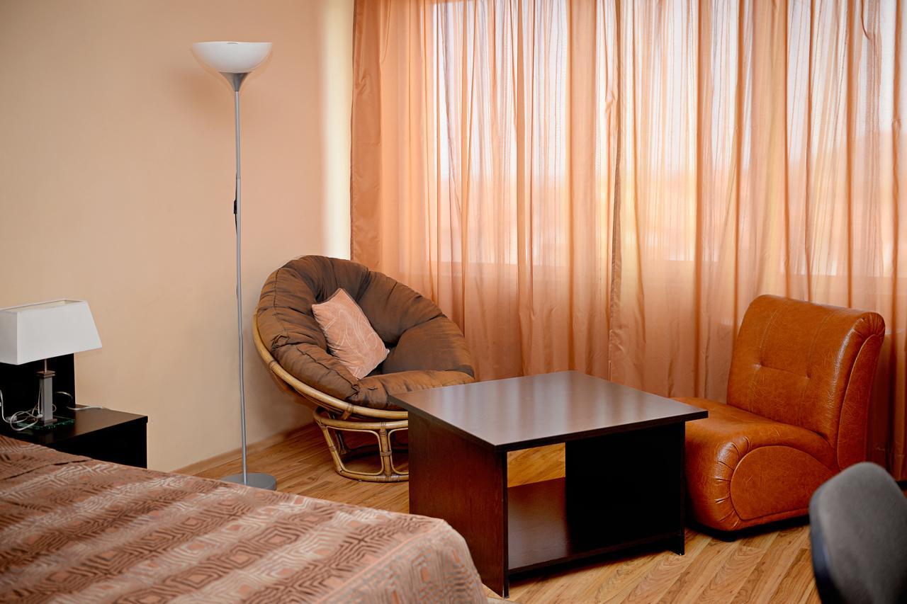 Family Art-Hotel Zora Vratsa ภายนอก รูปภาพ
