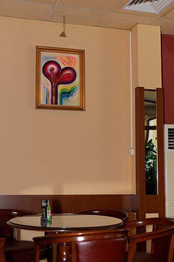 Family Art-Hotel Zora Vratsa ภายนอก รูปภาพ