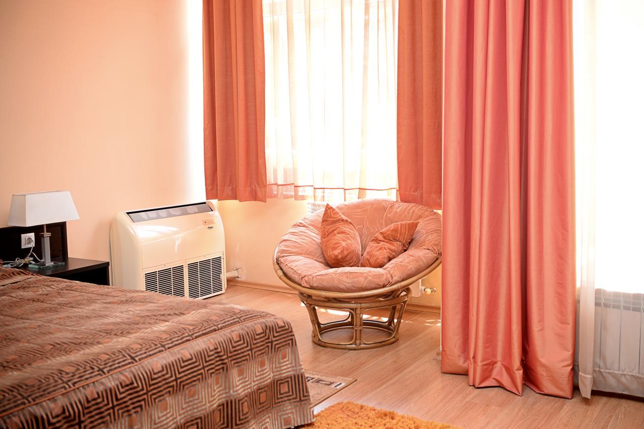 Family Art-Hotel Zora Vratsa ภายนอก รูปภาพ