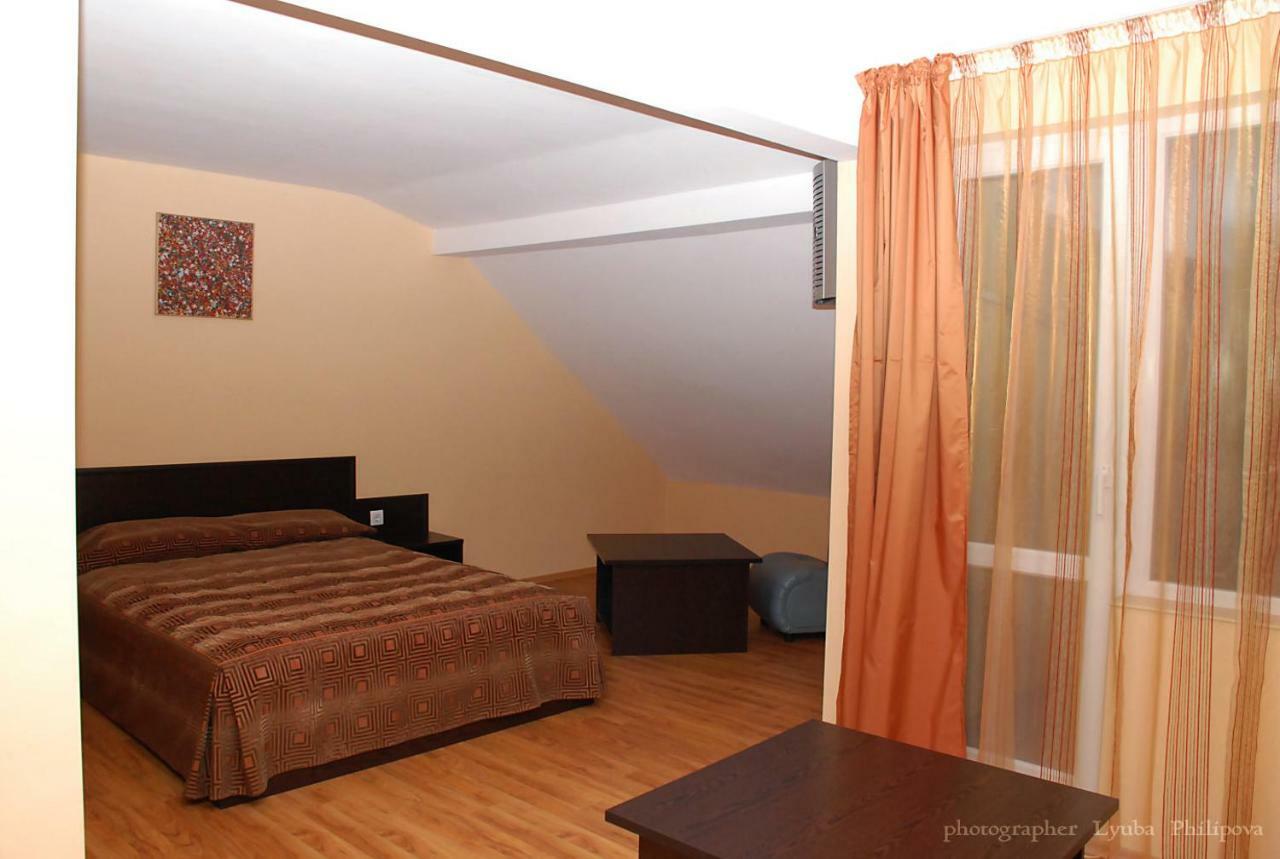 Family Art-Hotel Zora Vratsa ภายนอก รูปภาพ